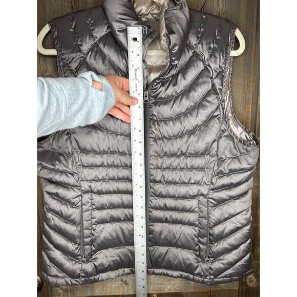 Bernardo Women's Large Gray Shiny Goose Down Vest Full Zip - Picture 4 of 6